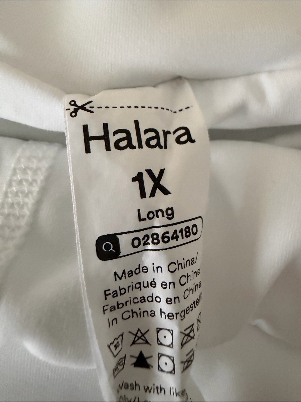 Halara 2-in-1 shorts size 1X white - Picture 13 of 13
